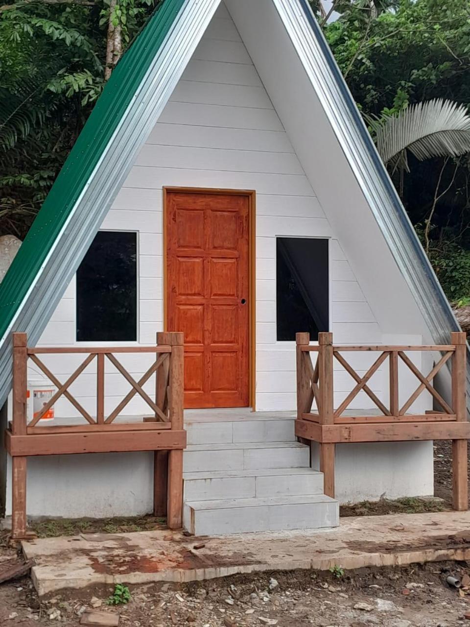 Dumba Bay Tioman Hotel Kampung Genting Ngoại thất bức ảnh