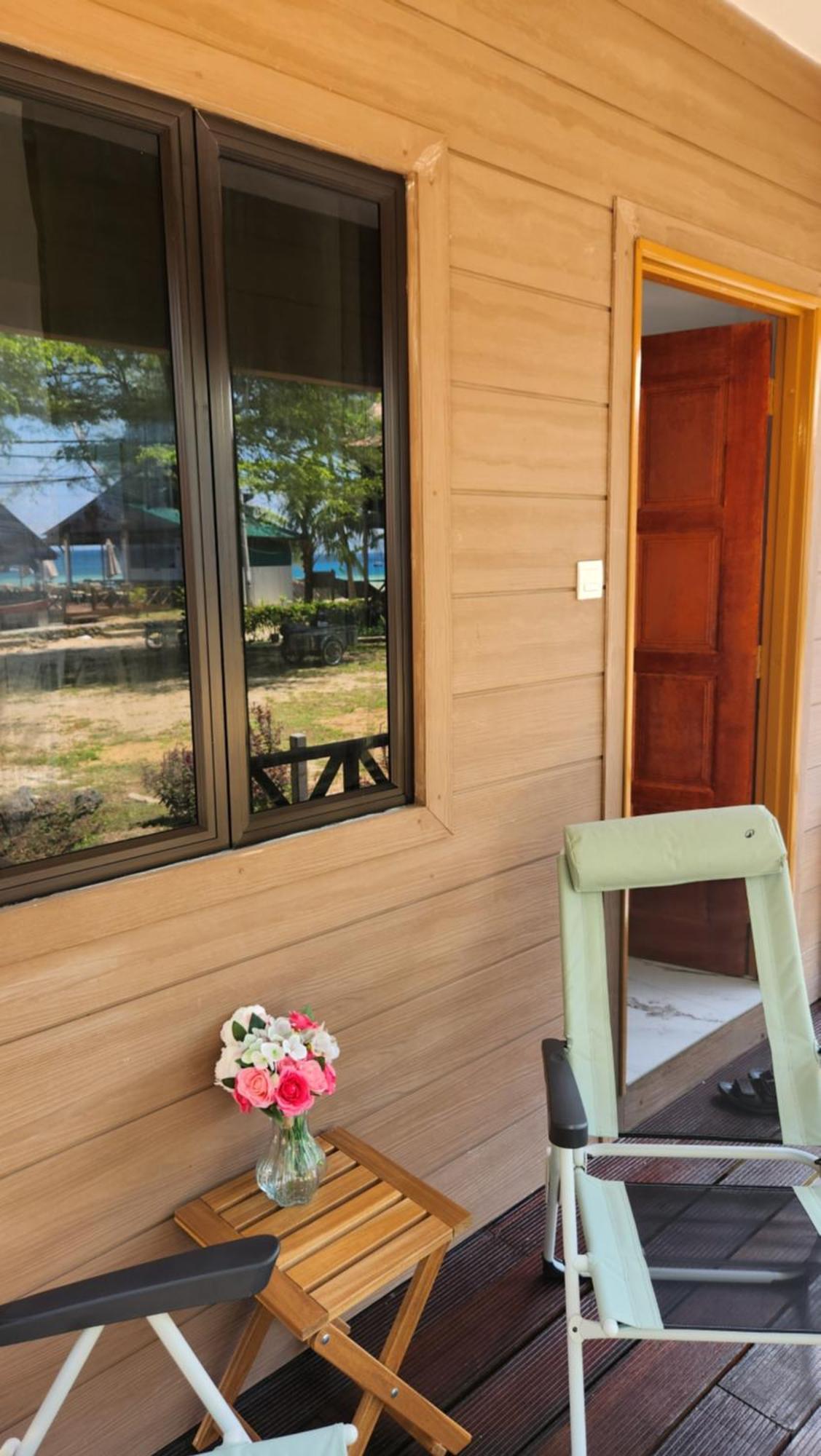 Dumba Bay Tioman Hotel Kampung Genting Ngoại thất bức ảnh